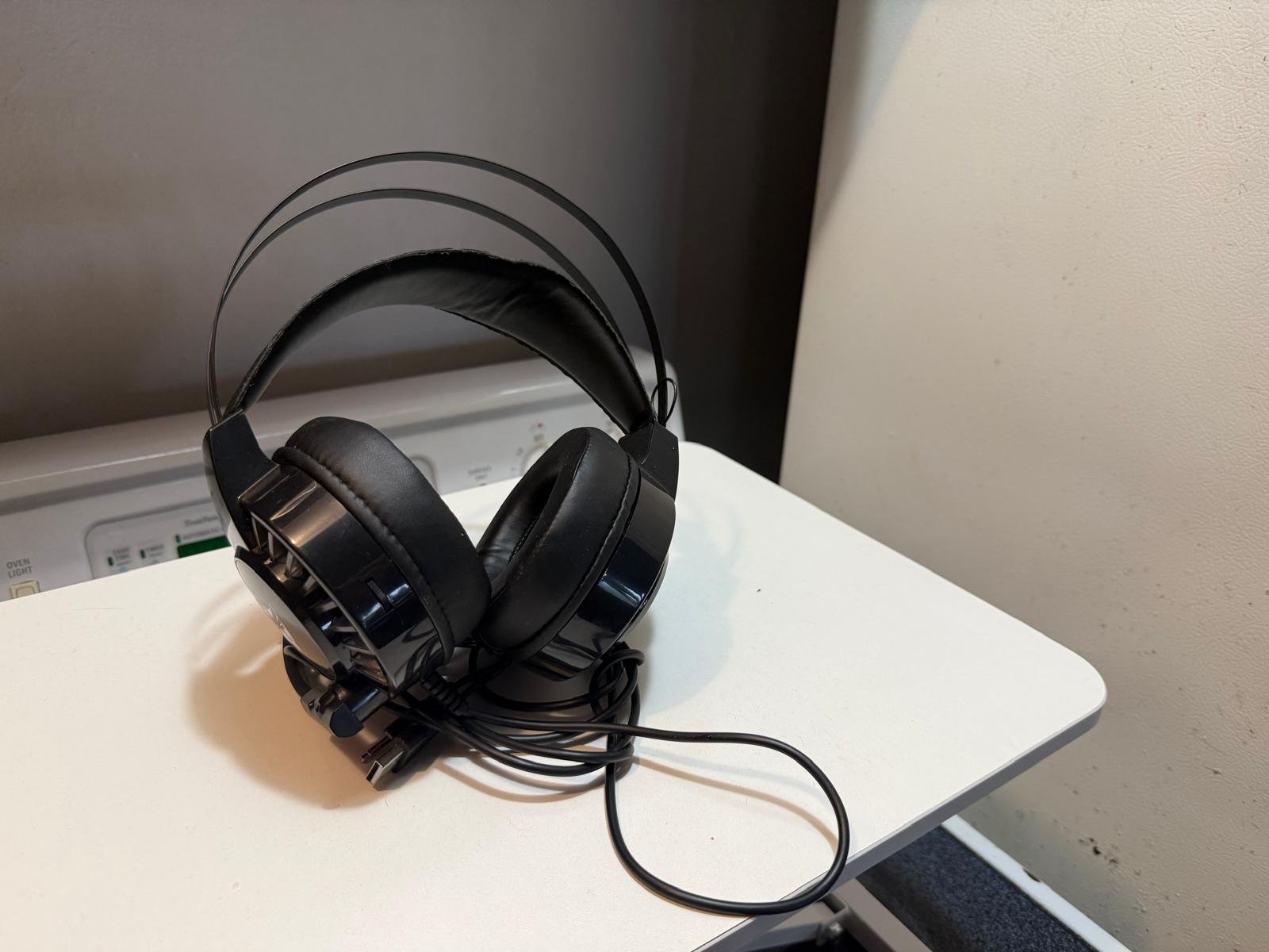 Wired over-ear headset with boom mic (black) thumbnail